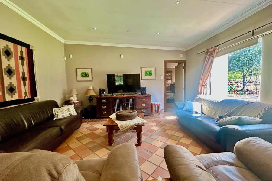 6 Bedroom Property for Sale in Melodie North West